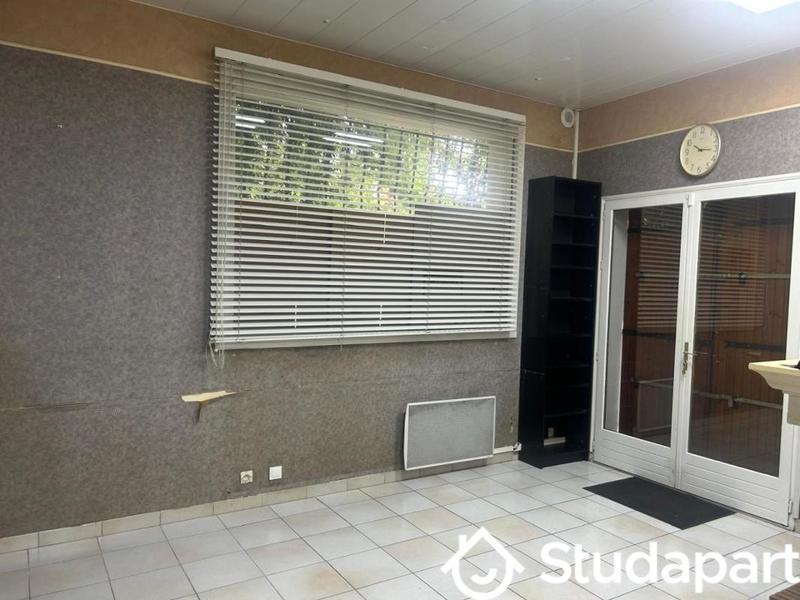 Chambre - 13 m² - 1 pièce