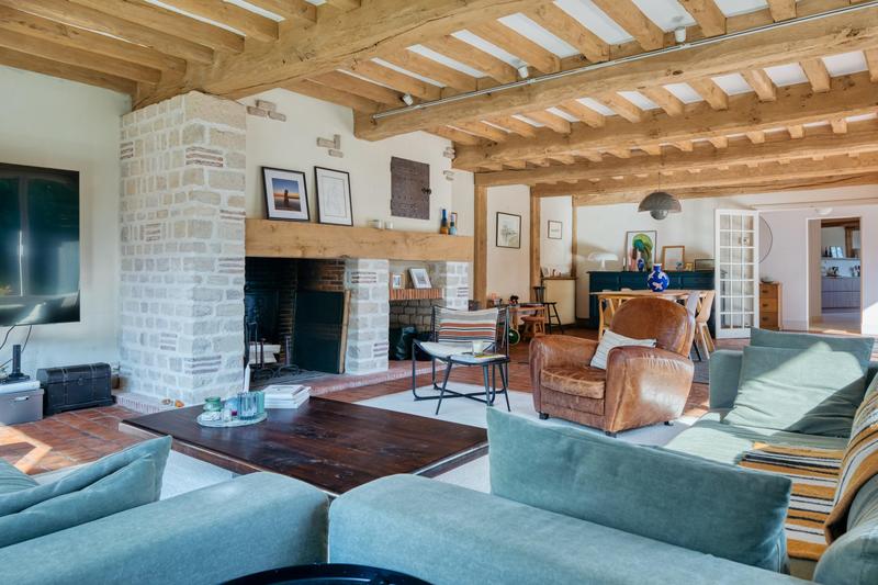 Maison - 231 m² - 8 pièces