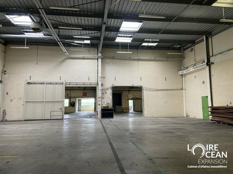 Entrepôt - 2 000 m²