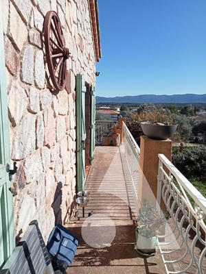 Maison - 290 m² - 10 pièces