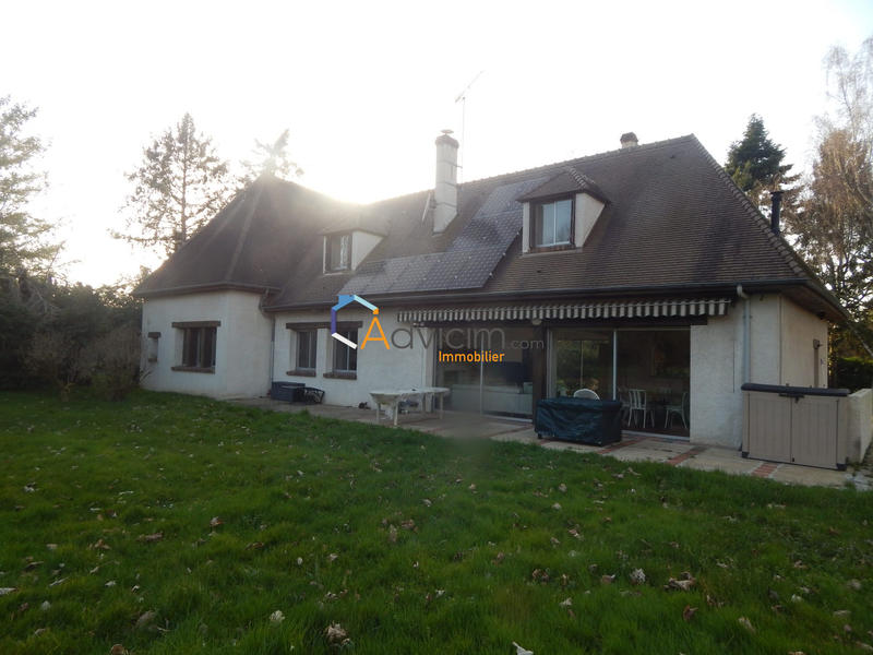 Villa - 250 m² - 8 pièces