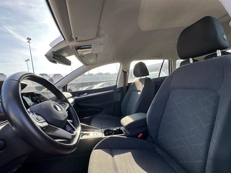 Volkswagen Golf VIII Sw 2.0 Tdi Scr 115 Life Business Dsg7