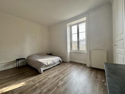 Appartement - 88 m² - 3 pièces