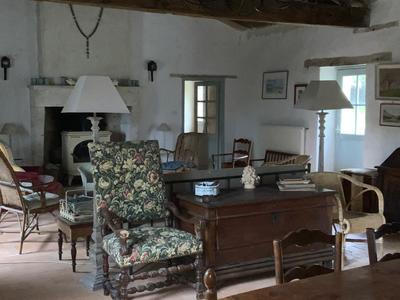 Maison - 220 m² - 9 pièces