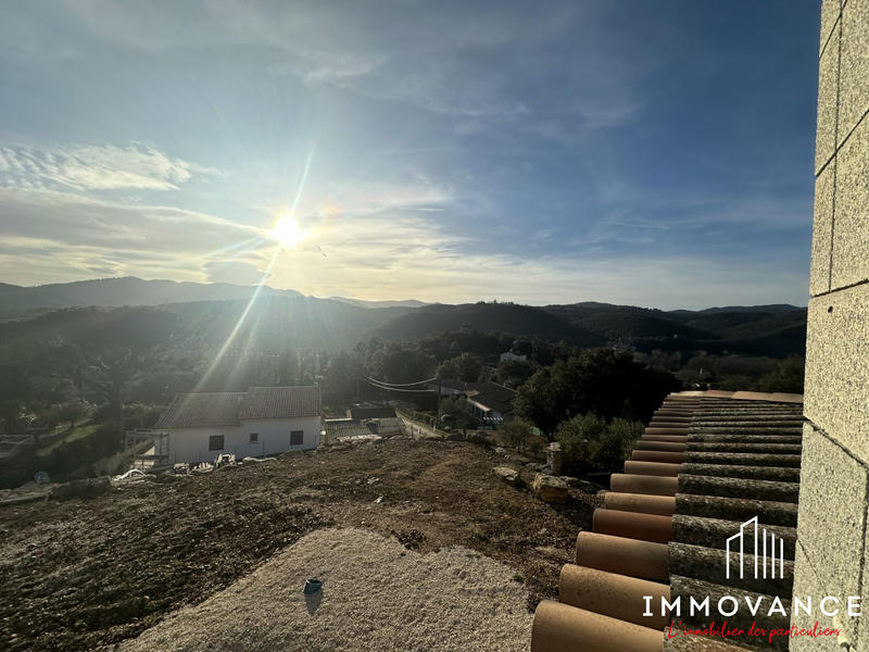 Villa - 558 m² - 9 pièces