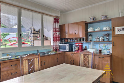 Maison - 197 m² - 9 pièces