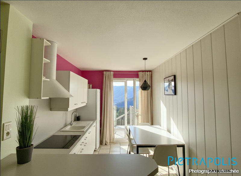 Maison traditionnelle - 176 m² - 8 pièces