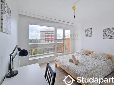 Chambre - 11 m² - 1 pièce