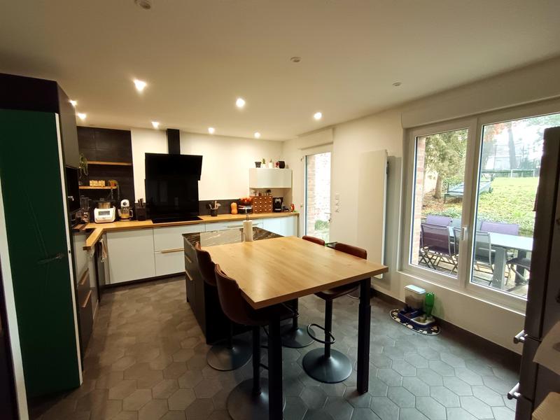 Maison - 145 m² - 5 pièces