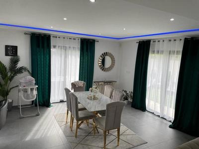 Maison traditionnelle - 152 m² - 7 pièces