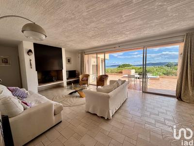 Maison - 136 m² - 4 pièces