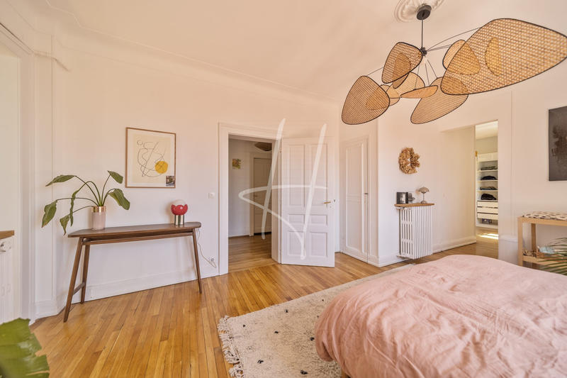 Appartement - 134 m² - 6 pièces