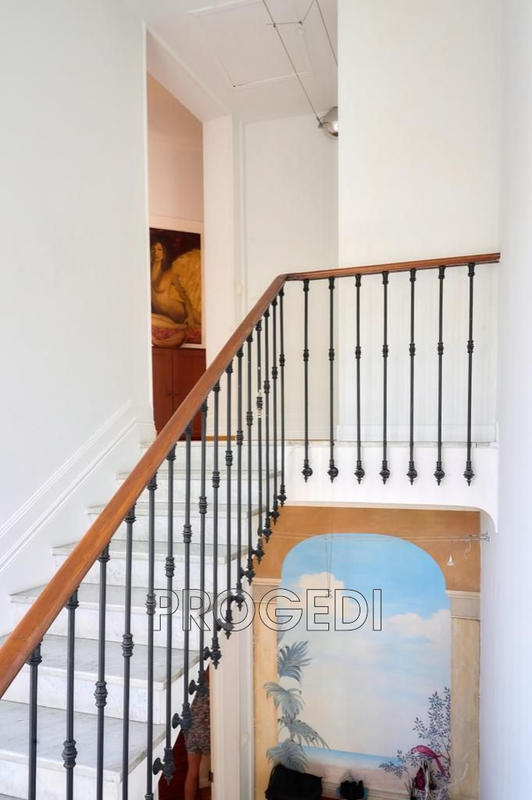 Maison de ville - 271 m² - 8 pièces