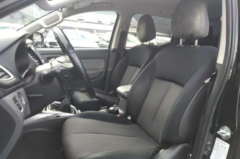 Mitsubishi L200 2.4 Di-D 181 Black Editio