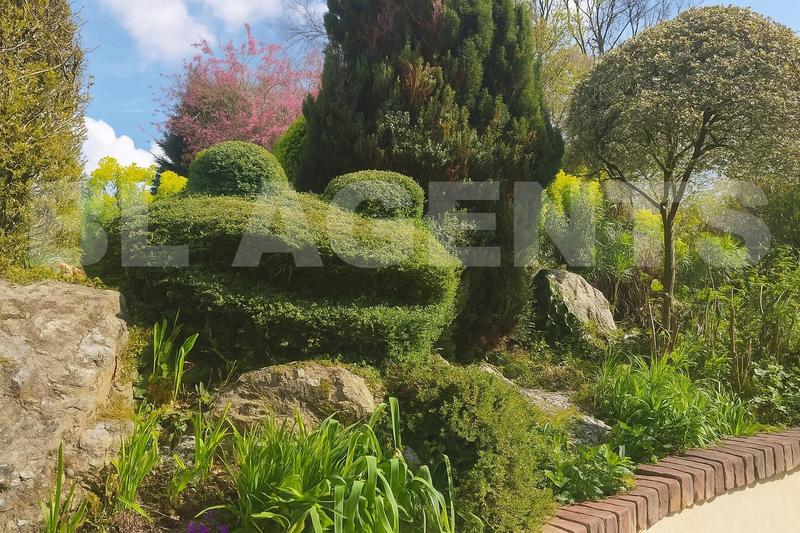 Maison de maîtres - 401 m² - 11 pièces