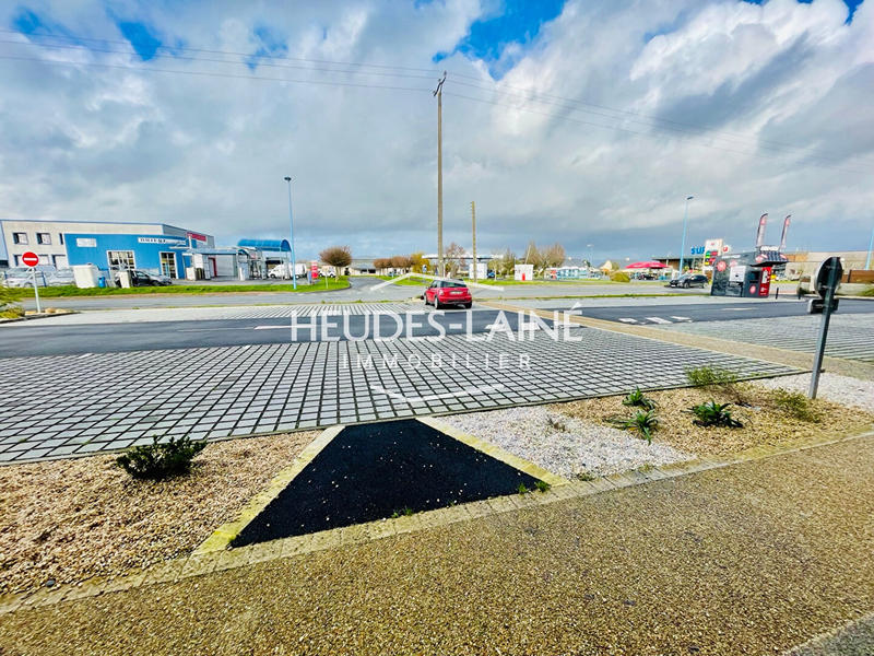 Local commercial - 166 m² - 1 pièce