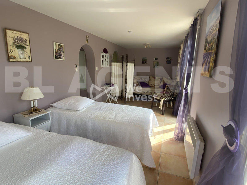 Maison - 200 m² - 6 pièces