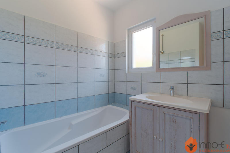 Maison - 121 m² - 6 pièces