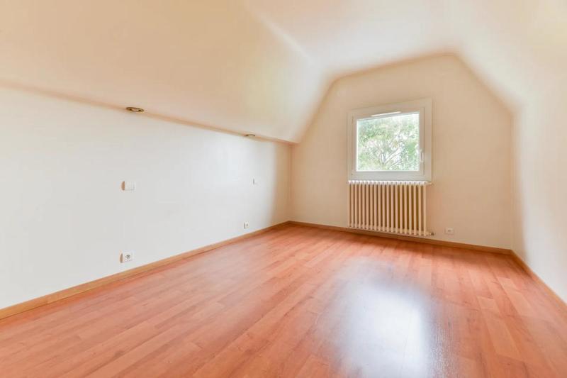 Maison - 178 m² - 8 pièces