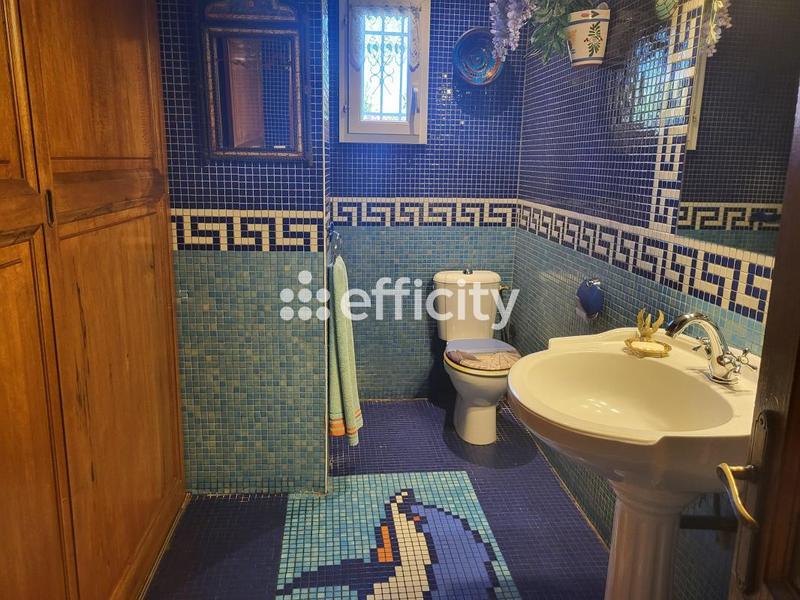 Maison - 165 m² - 8 pièces