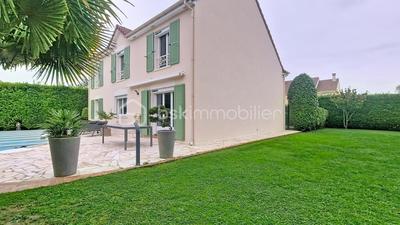 Maison - 158 m² - 7 pièces