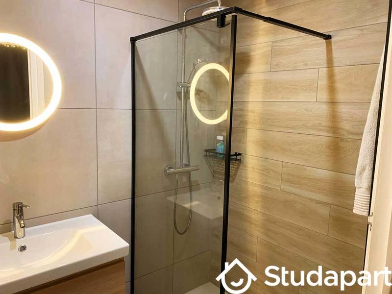 Chambre - 14 m² - 1 pièce