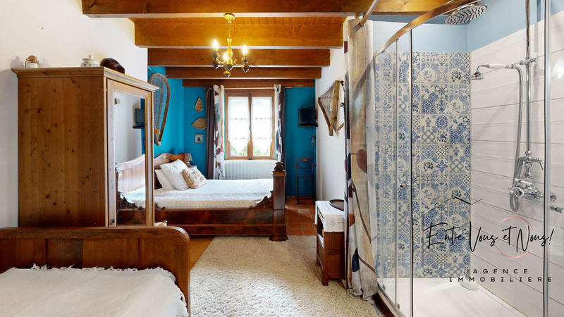 Maison ancienne - 310 m² - 12 pièces