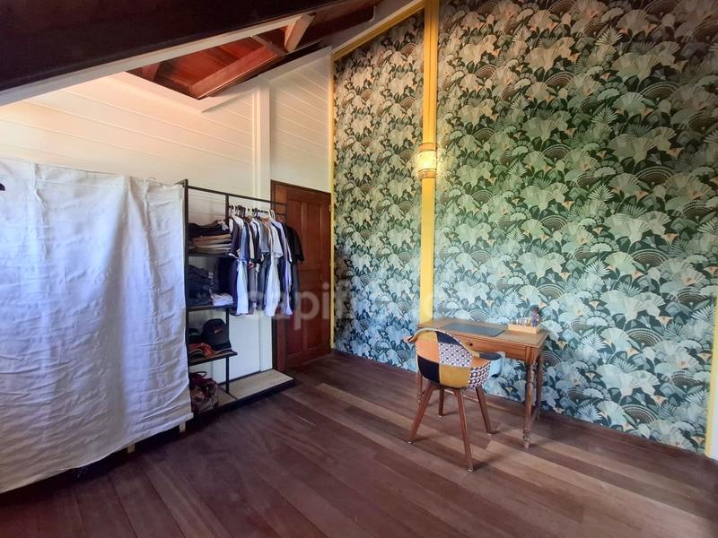 Maison - 141 m² - 7 pièces