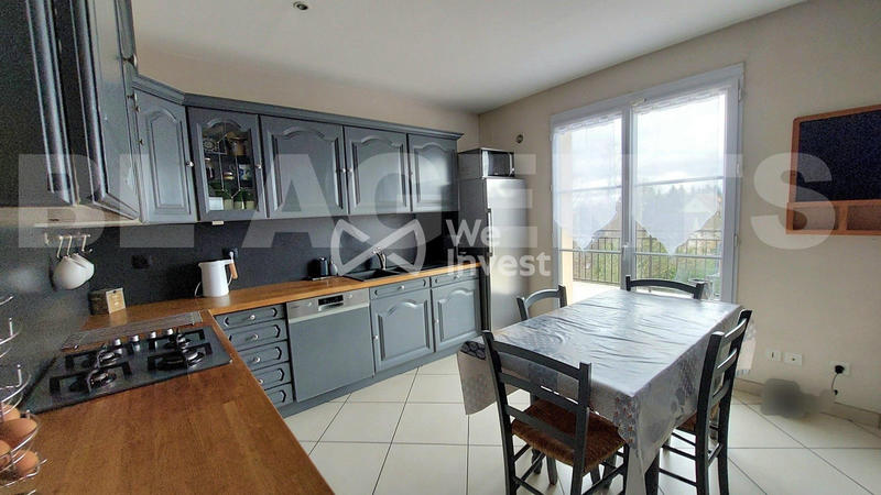 Maison - 177 m² - 9 pièces