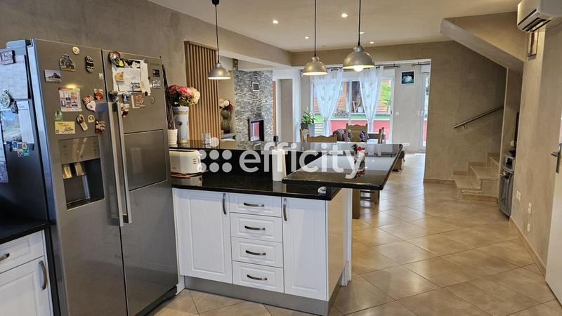 Maison - 165 m² - 7 pièces