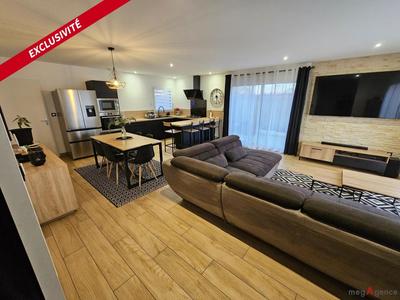 Maison traditionnelle - 103 m² - 6 pièces