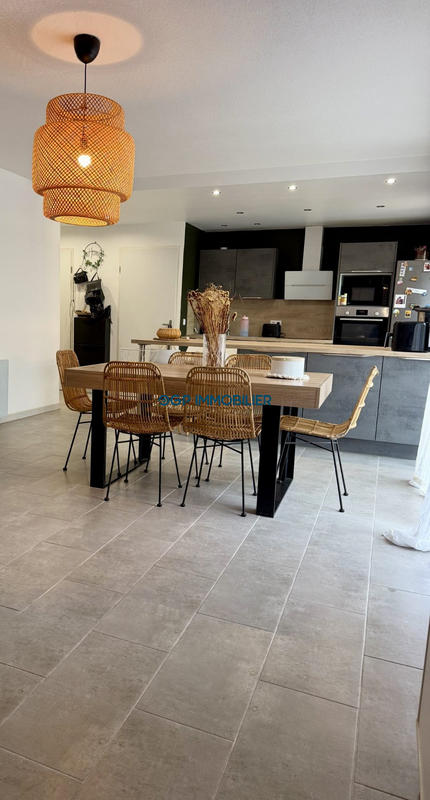 Maison - 85 m² - 4 pièces