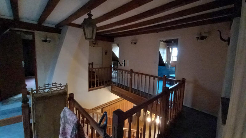 Maison - 185 m² - 7 pièces