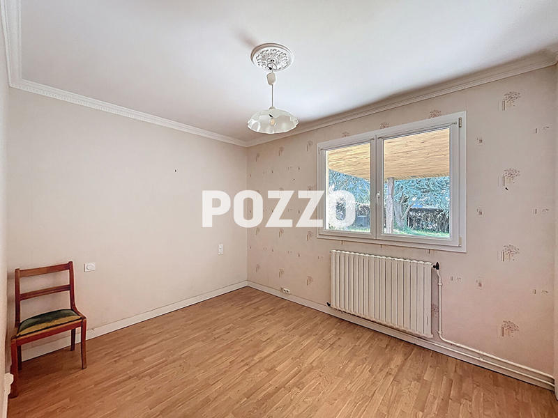 Maison - 140 m² - 8 pièces