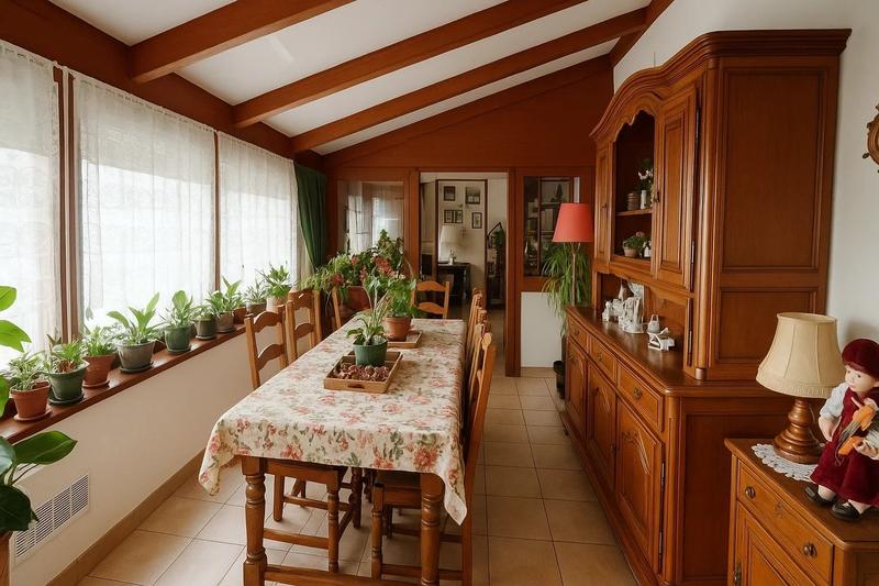 Maison - 95 m² - 4 pièces