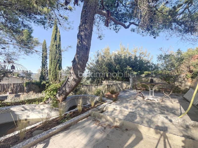 Demeure - 186 m² - 7 pièces