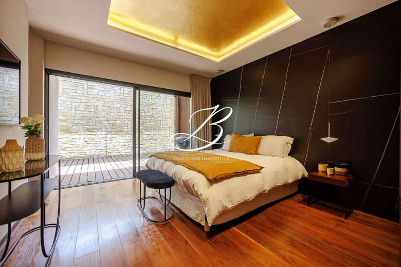 Maison - 265 m² - 5 pièces