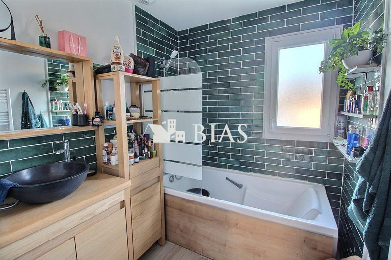 Maison - 80 m² - 3 pièces