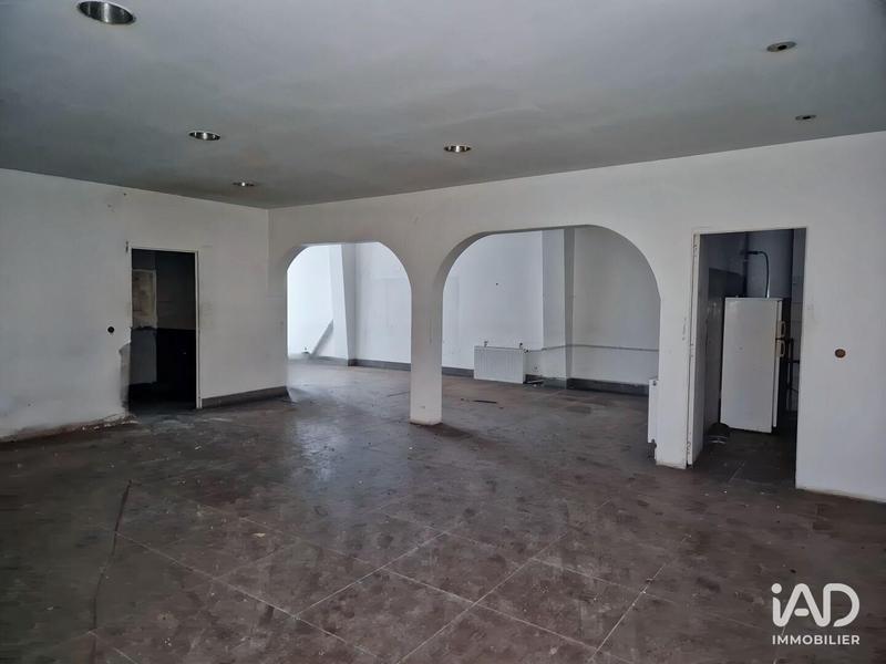 Local commercial - 1 990 m²