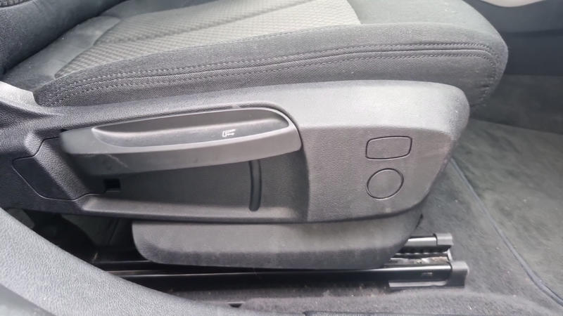 Bmw Série 1 F40 116i 109 Ch Dkg7 Business Design