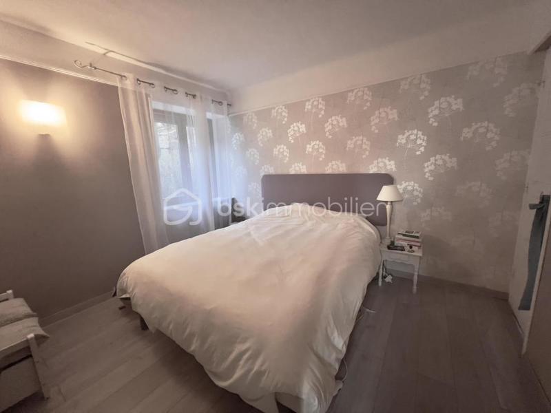 Maison - 262 m² - 9 pièces