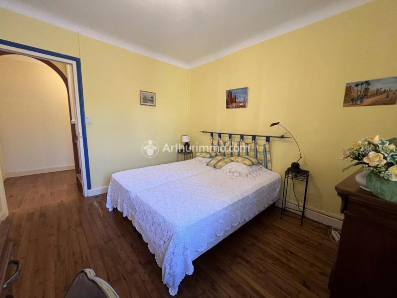 Maison - 259 m² - 7 pièces