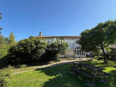 Longère - 235 m² - 7 pièces