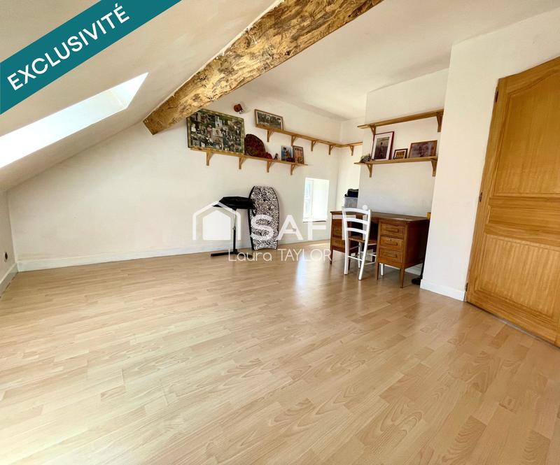 Maison - 250 m² - 10 pièces
