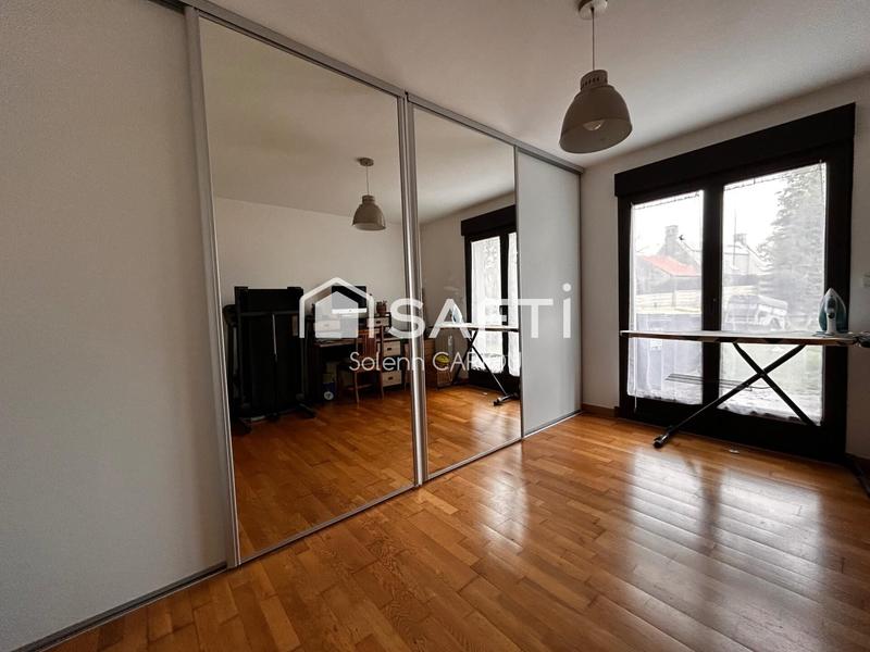 Maison - 162 m² - 8 pièces