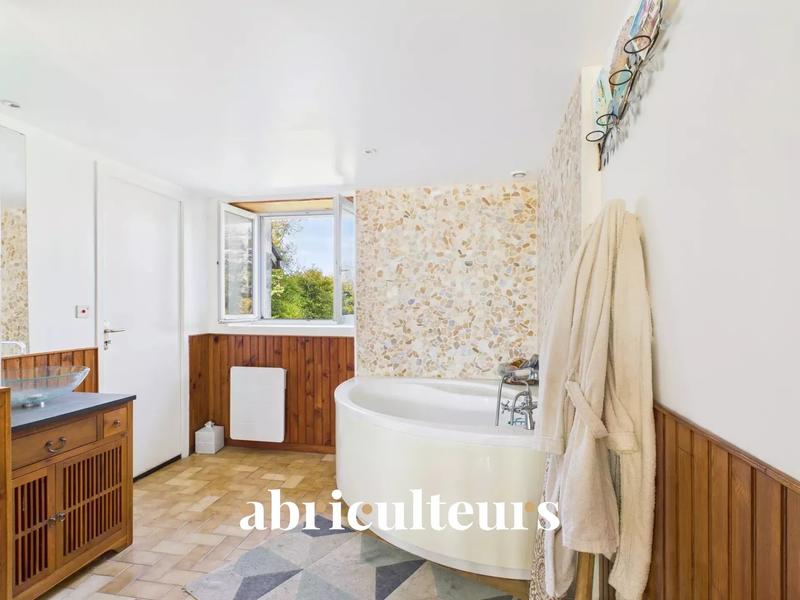 Maison - 140 m² - 7 pièces