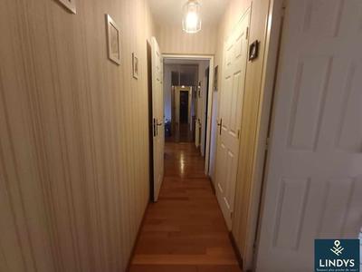 Appartement - 85 m² - 4 pièces