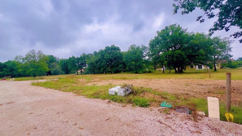 Terrain constructible - 3 197 m²