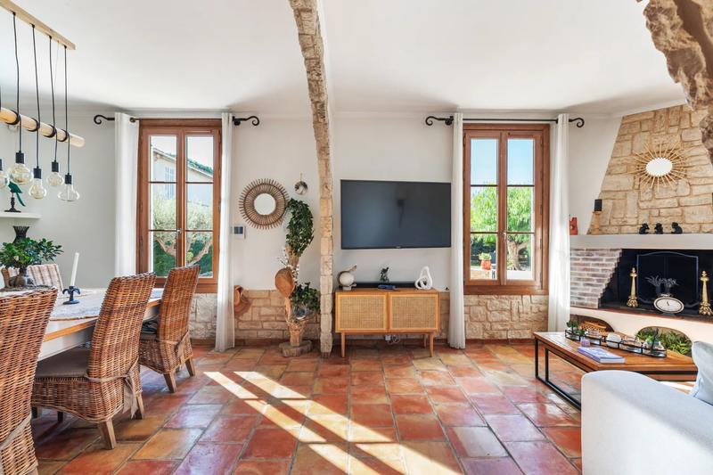 Maison - 168 m² - 7 pièces