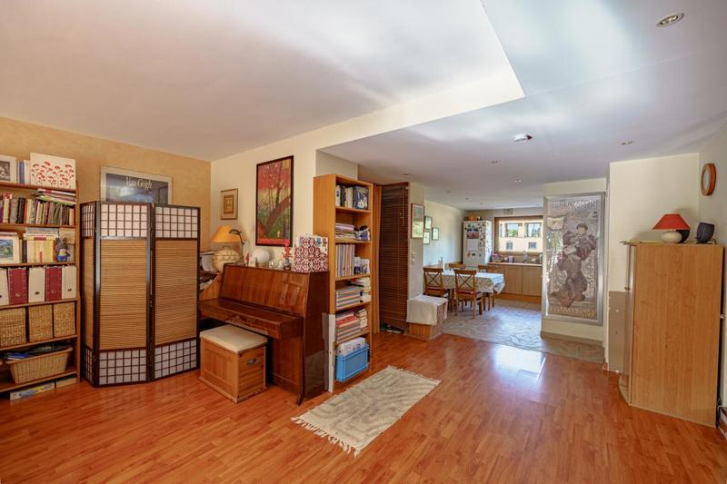 Appartement - 100 m² - 4 pièces